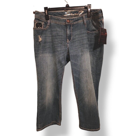 Seven7 Luxe Embellished Cowgirl Capri Jeans Size 16 NWTs - Picture 1 of 9